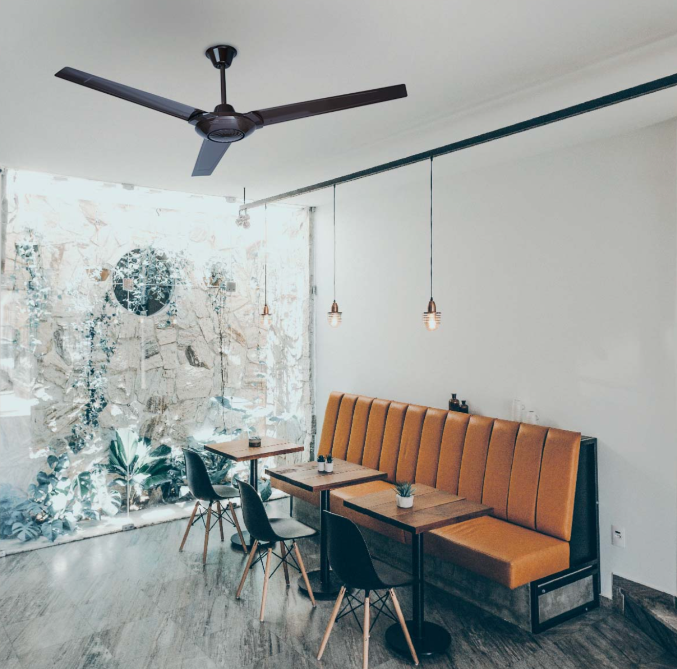 Ventilador Tifón 56″ Metal instalado en taller o bodega